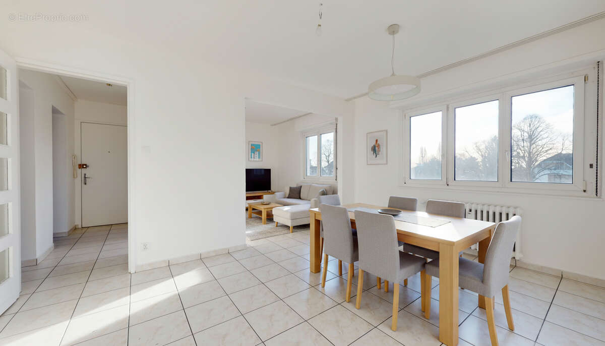 Appartement Schiltigheim 4 pièces 84,97 m2 - Balcon - Grenier - Cave - photo 2