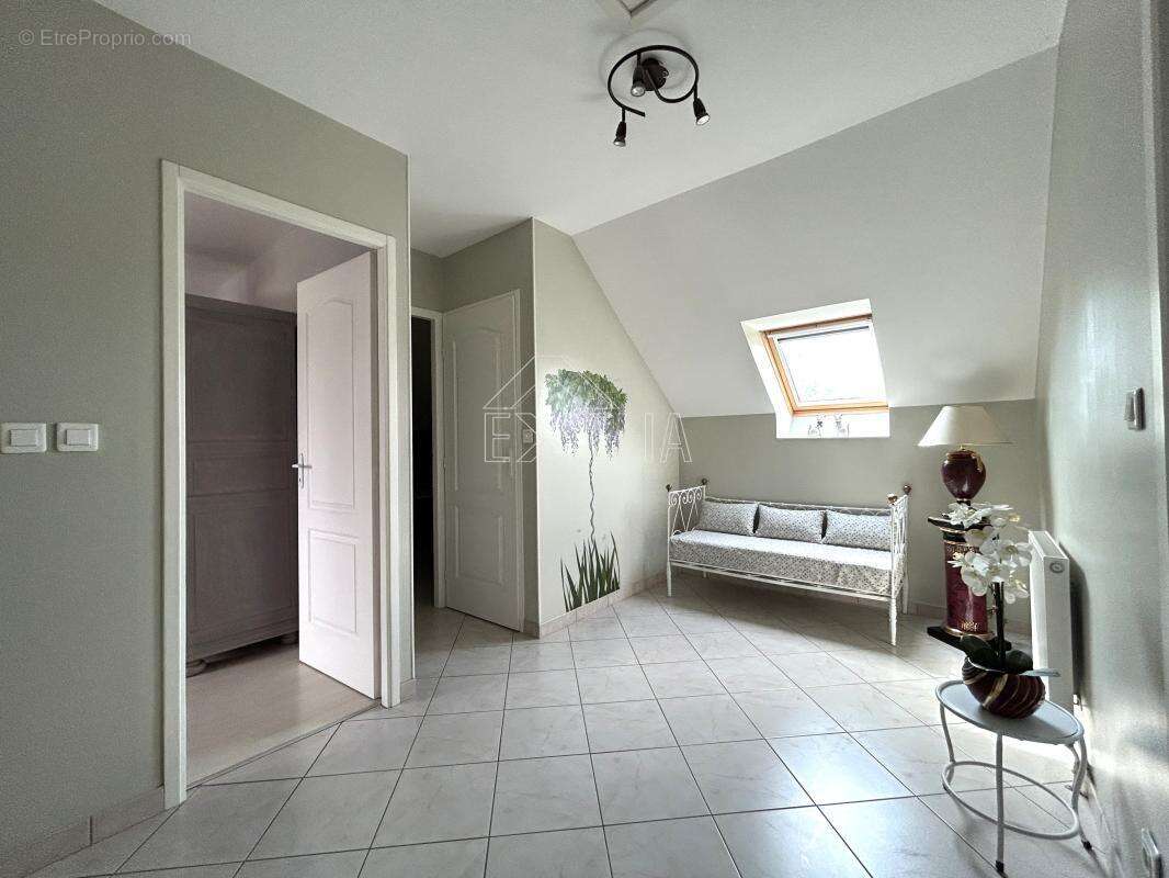Superbe Propriété  6 pièces 130 m²  4 chambres à Buchelay - photo 12
