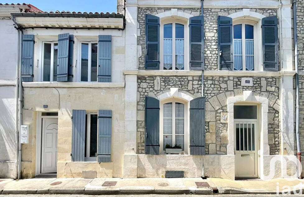 Photo 1 - Maison à SAINT-JEAN-D&#039;ANGELY