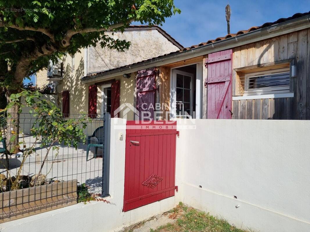 Maison à MONPRIMBLANC