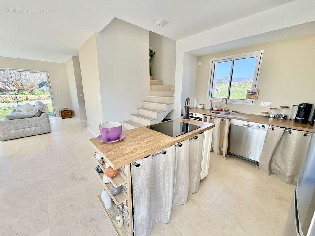 Maison à FORCALQUIER