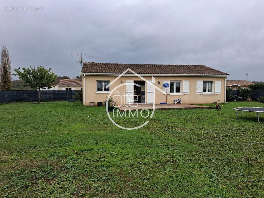 Maison à FLAUJAGUES