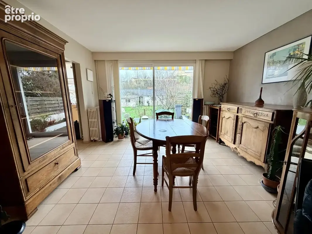 Jolie maison PENTAGONE plain-pied 4 chambres - 111m² - terrain 426m² - photo 10