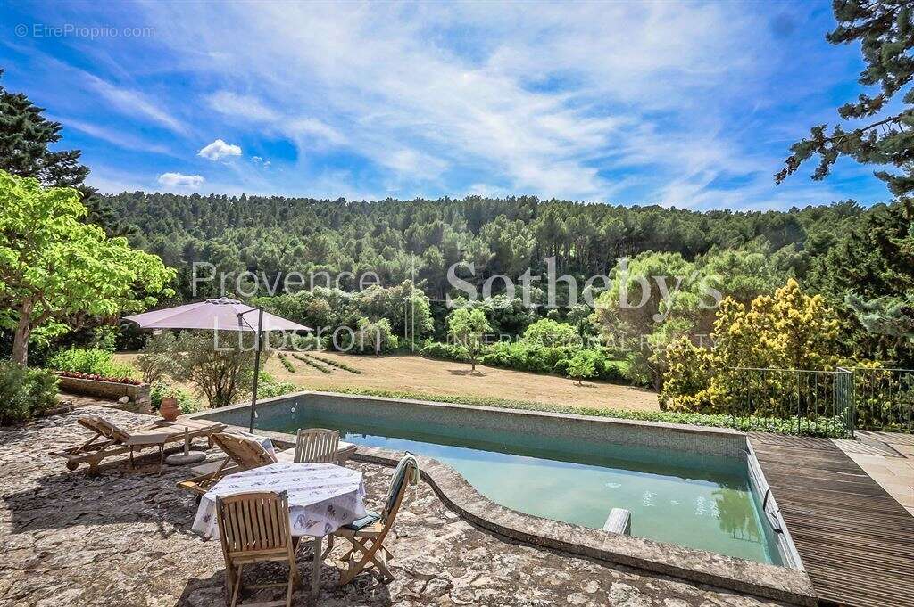 Maison à FONTAINE-DE-VAUCLUSE