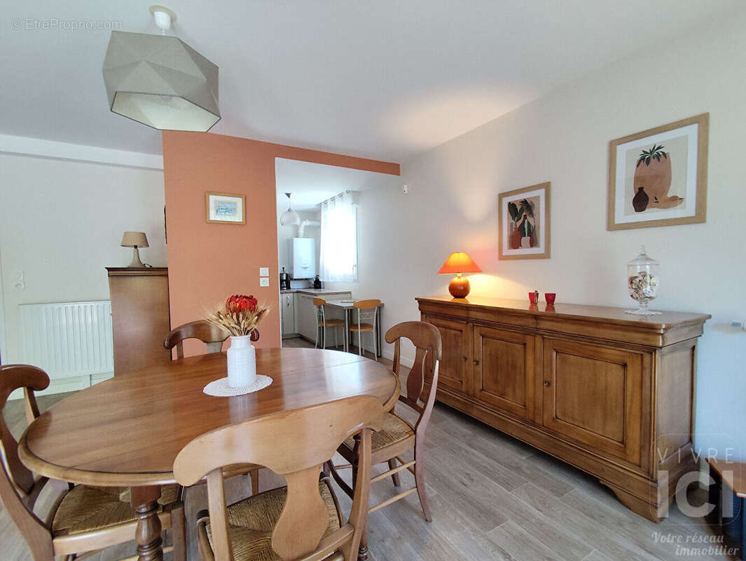 À vendre  orvault bourg t4 configuré en t3 avec superbe pièce de vie de 40 m² ! - photo 8