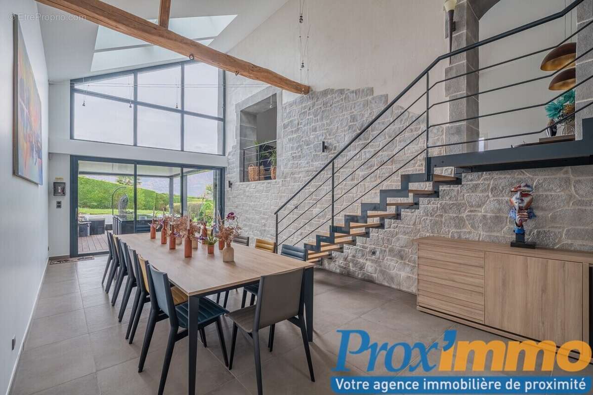 Maison à SAINT-JEAN-DE-MOIRANS