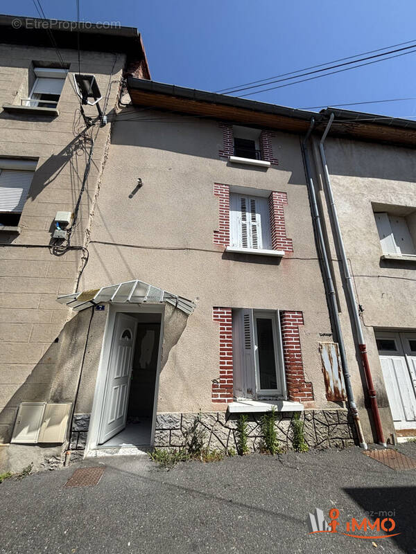 Maison à SURY-LE-COMTAL