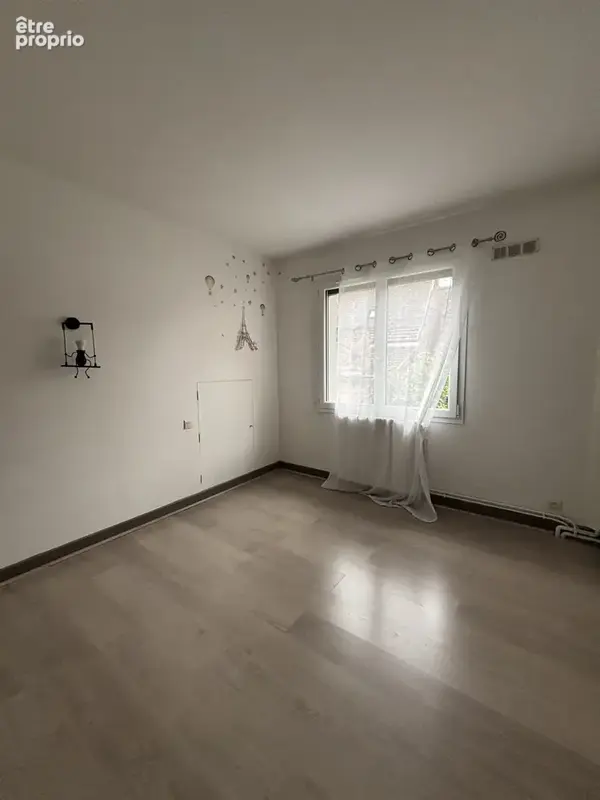 CHATILLON SUR SEINE : proche du centre ville ,maison rénovée de 120 m2 avec grange de 100m2 et cour - photo 15