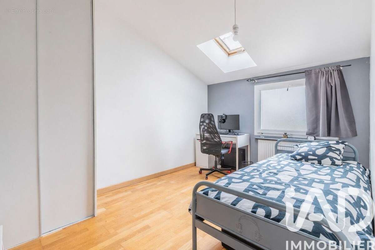 Photo 8 - Maison à VIRY-CHATILLON