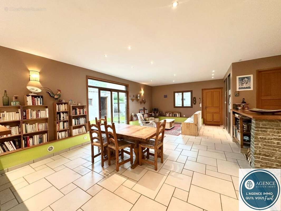 Maison à SAINT-SORLIN-EN-VALLOIRE