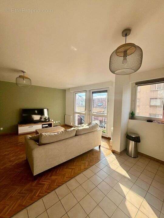 salon - Appartement à ANNEMASSE