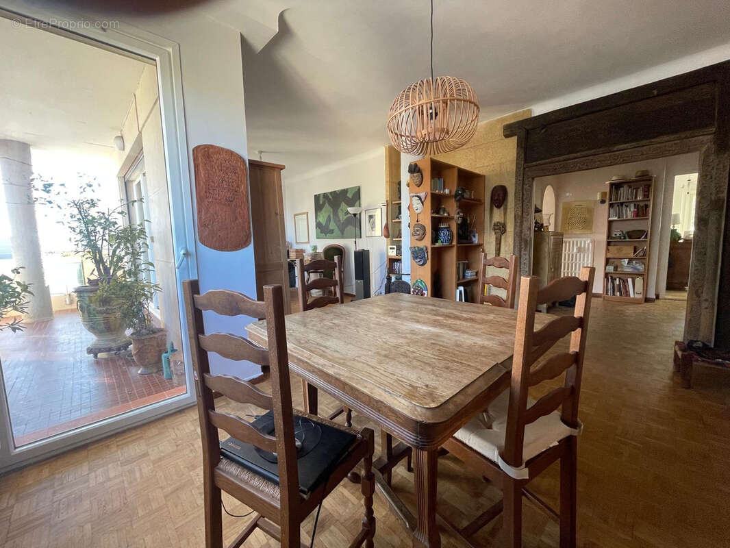 Appartement à NIMES