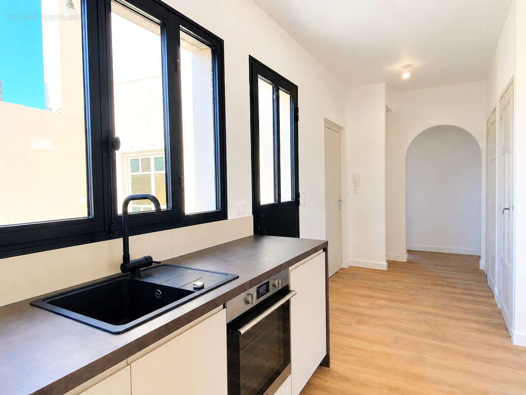 Au dernier etage, un appartement t3, avec terrasse, - photo 3