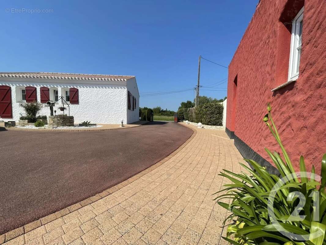 Maison à LE PERRIER