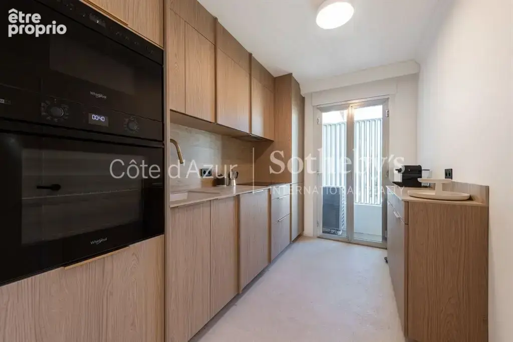 Nice Carré d’Or, appartement 3 pièces rénové avec terrasse boulevard Victor Hugo - photo 16