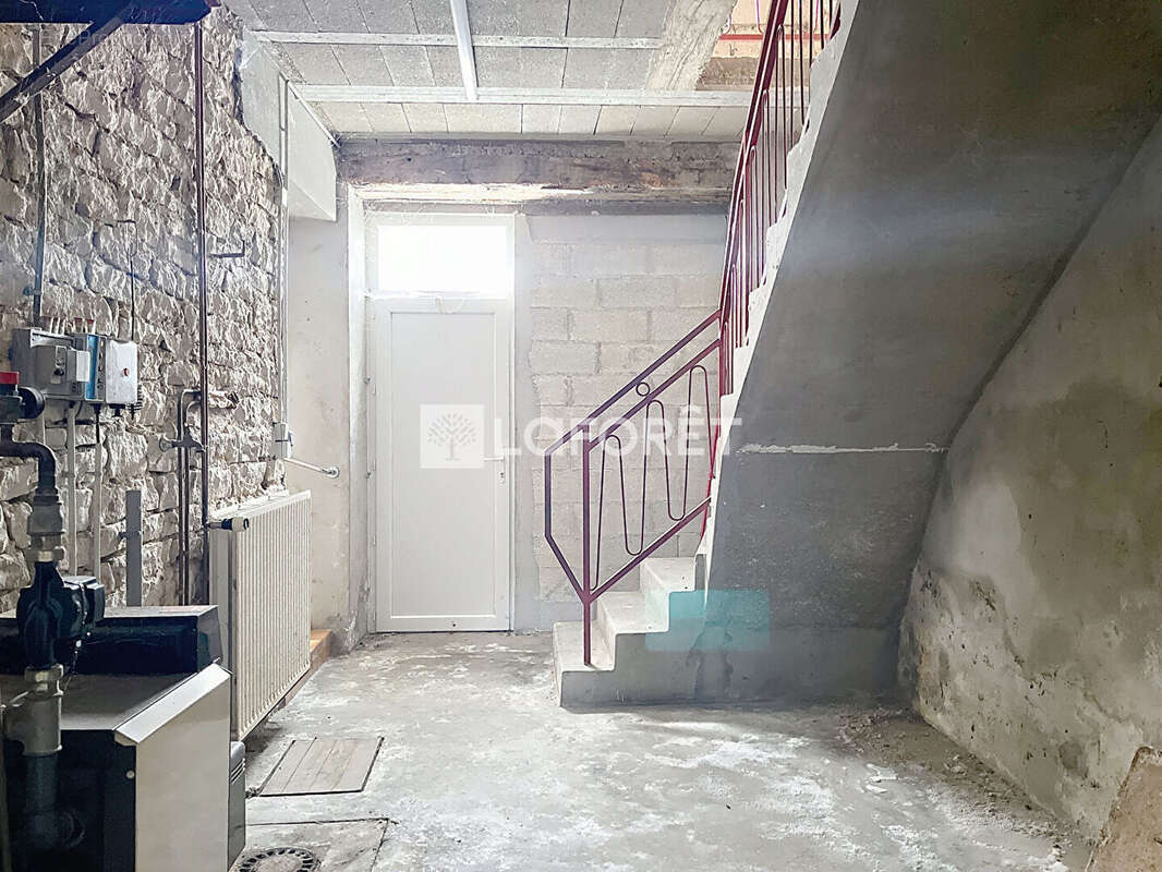 Maison à VEUVEY-SUR-OUCHE