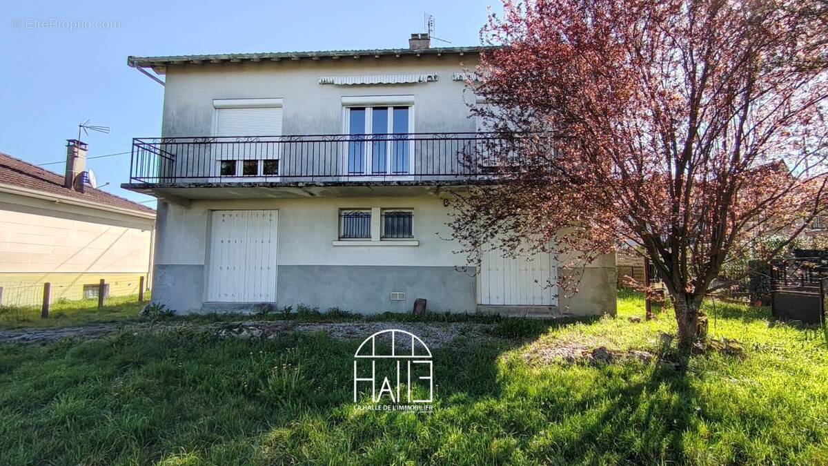 Maison à SAINT-JUNIEN