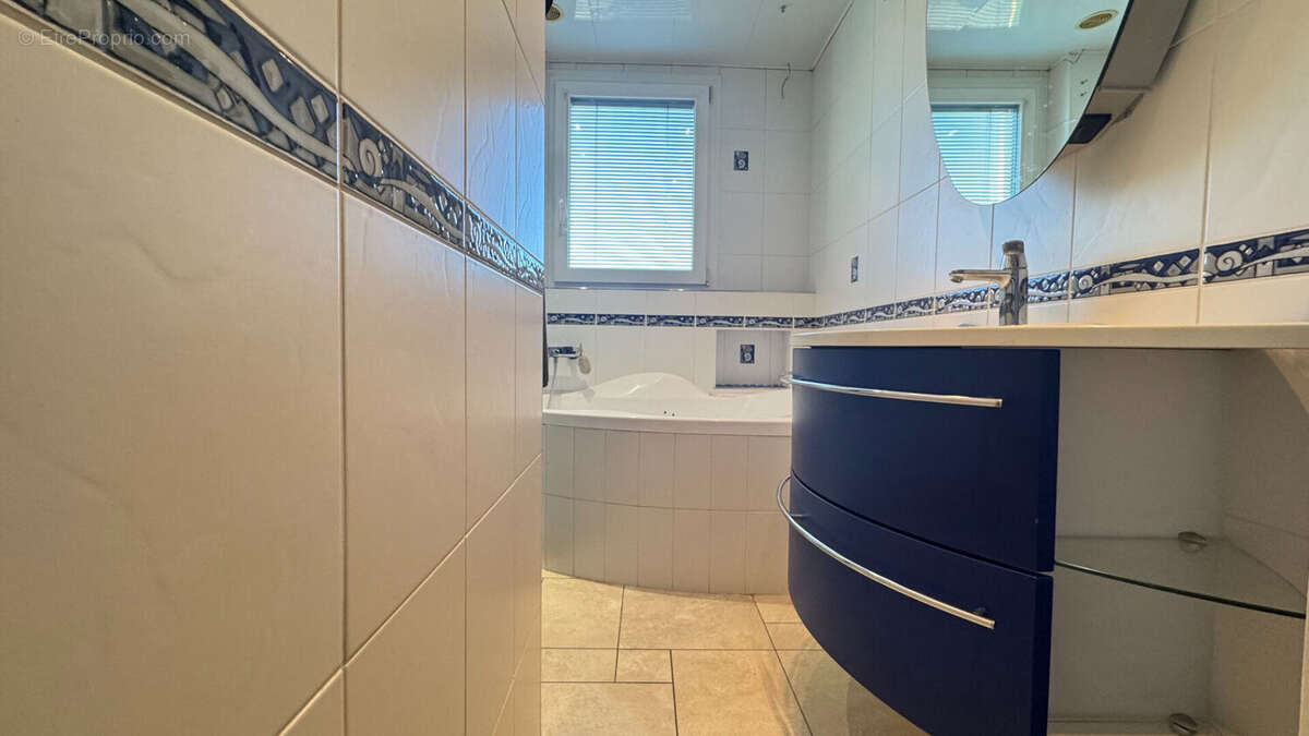 Appartement à JARVILLE-LA-MALGRANGE