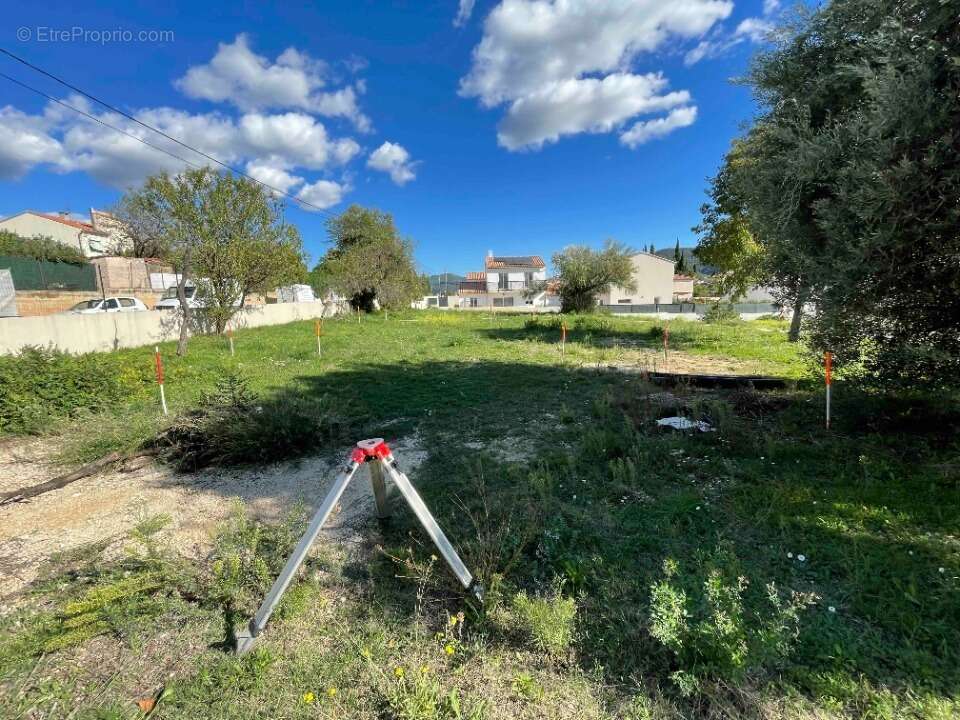 Terrain à AUBAGNE