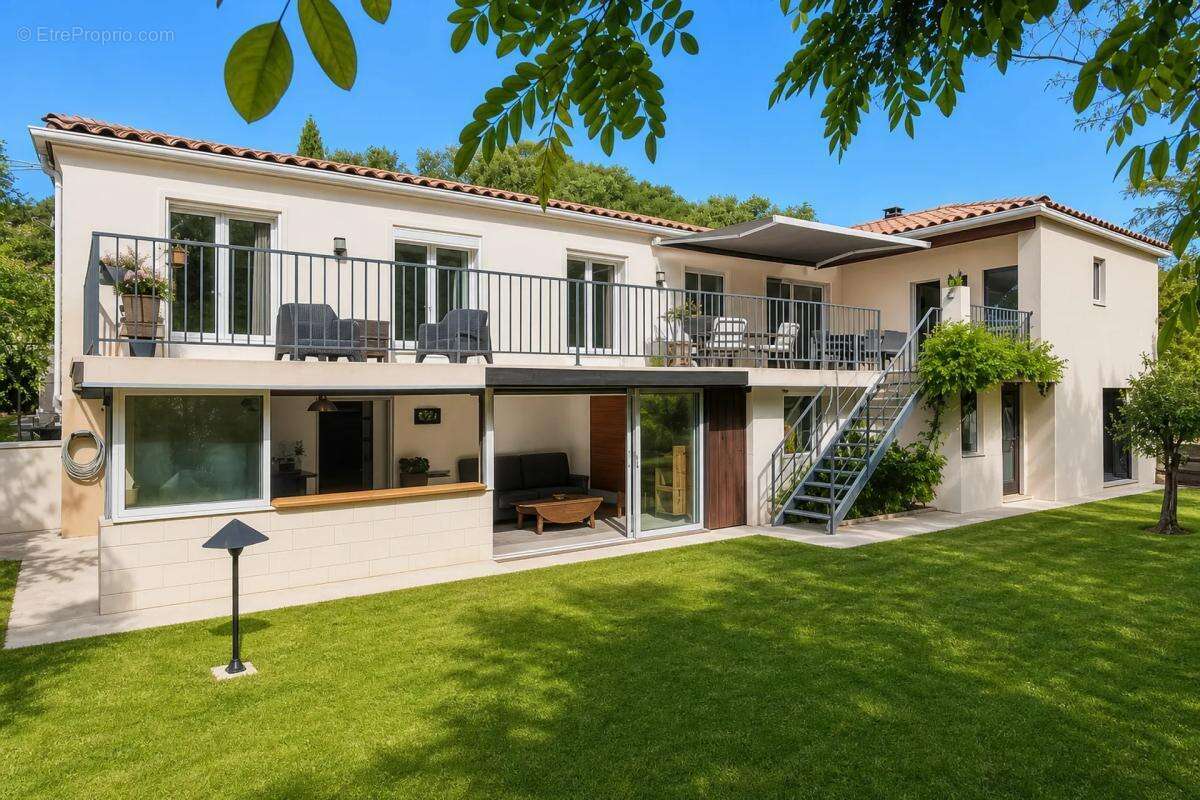 Maison à SUMENE