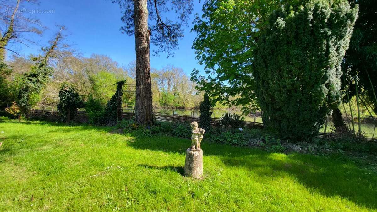 Maison à RAZAC-SUR-L'ISLE