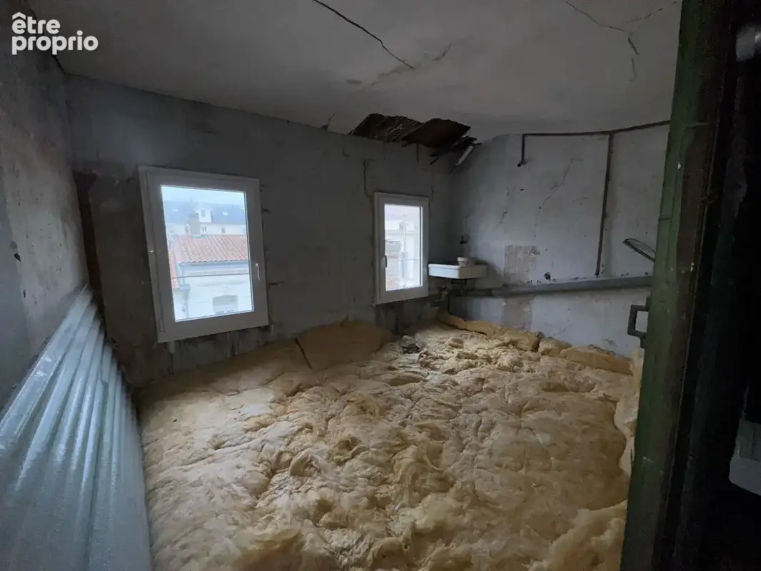 Exclusivité à 20 mètres de la Place Colbert : Appartement T1bis 30m² refait à neuf - photo 6