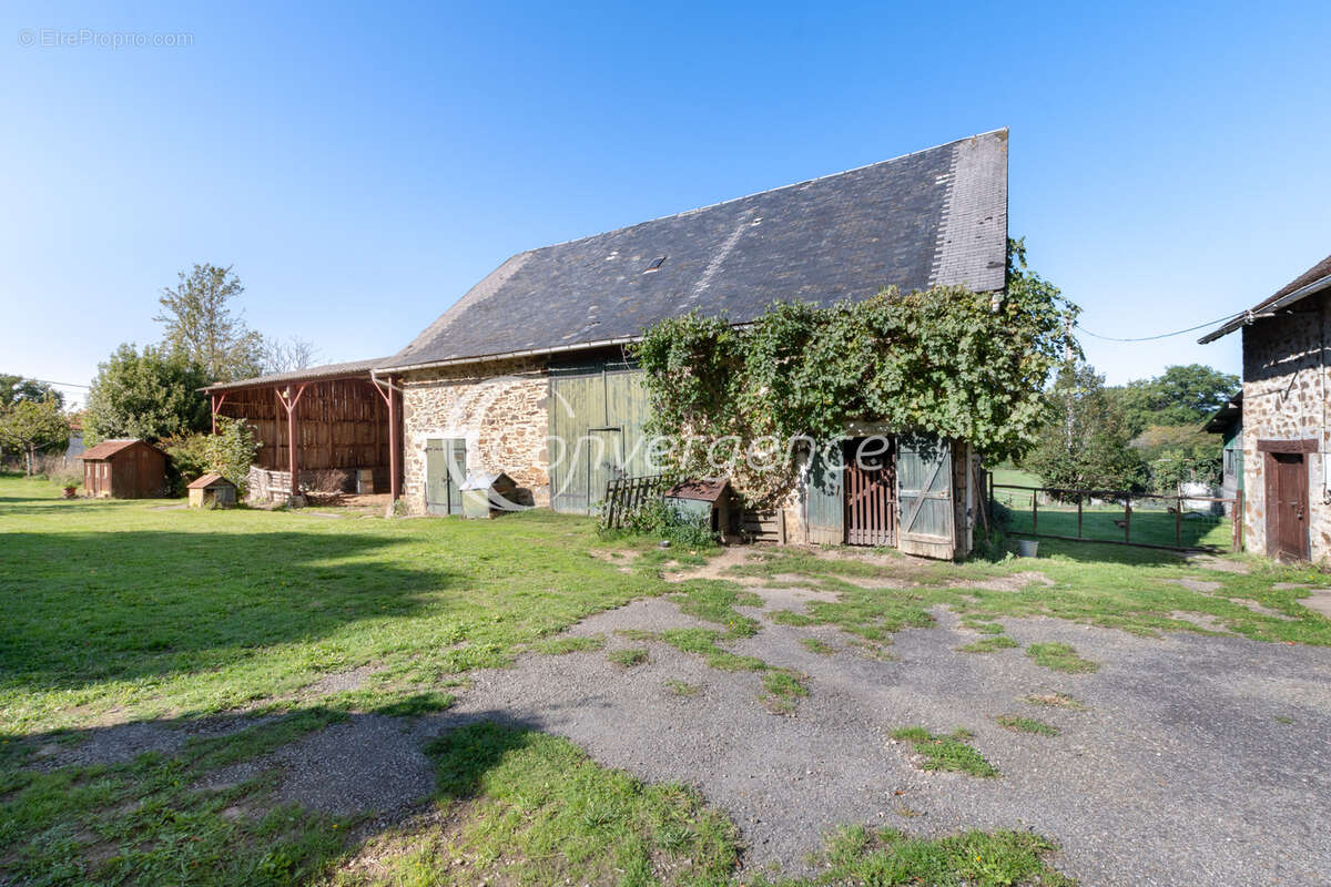 Maison à SAINT-PRIEST-LIGOURE