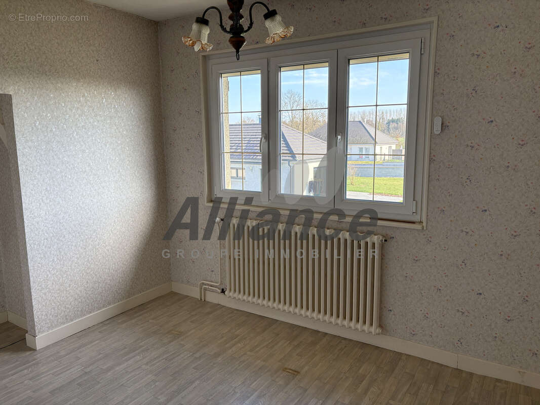 Maison à SAINT-SAUVEUR