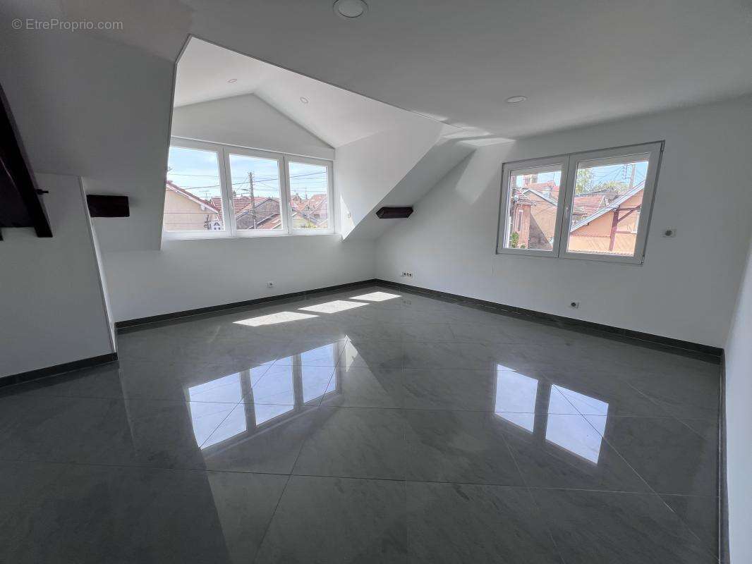Appartement à HERICOURT
