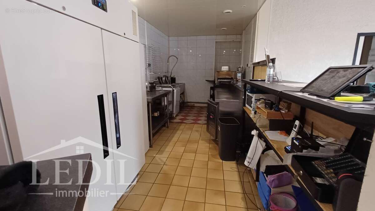 Commerce à SAINT-SYMPHORIEN