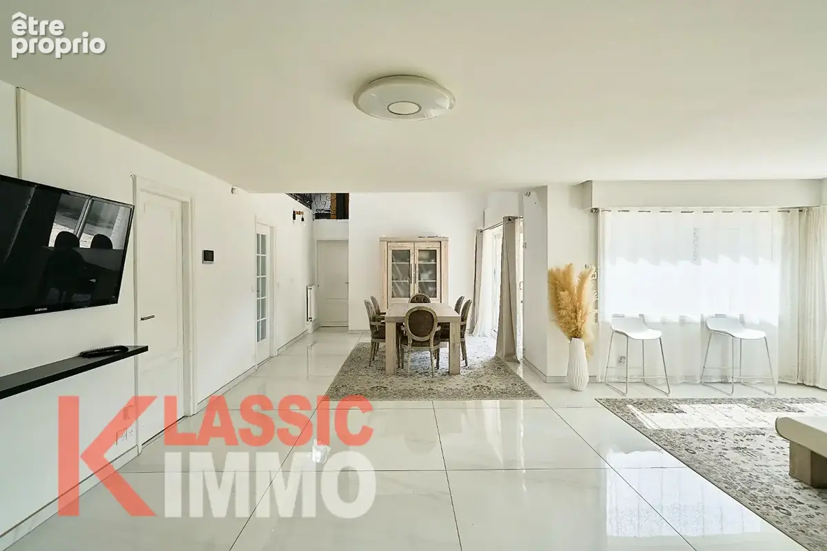 Plain-pied 180m² - Garage - Jardin - 4 chambres - photo 2