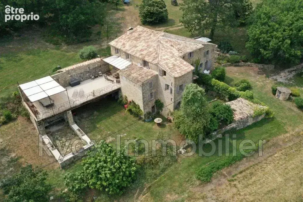 Photo Maison à Simiane-La-Rotonde au prix de 899 000€