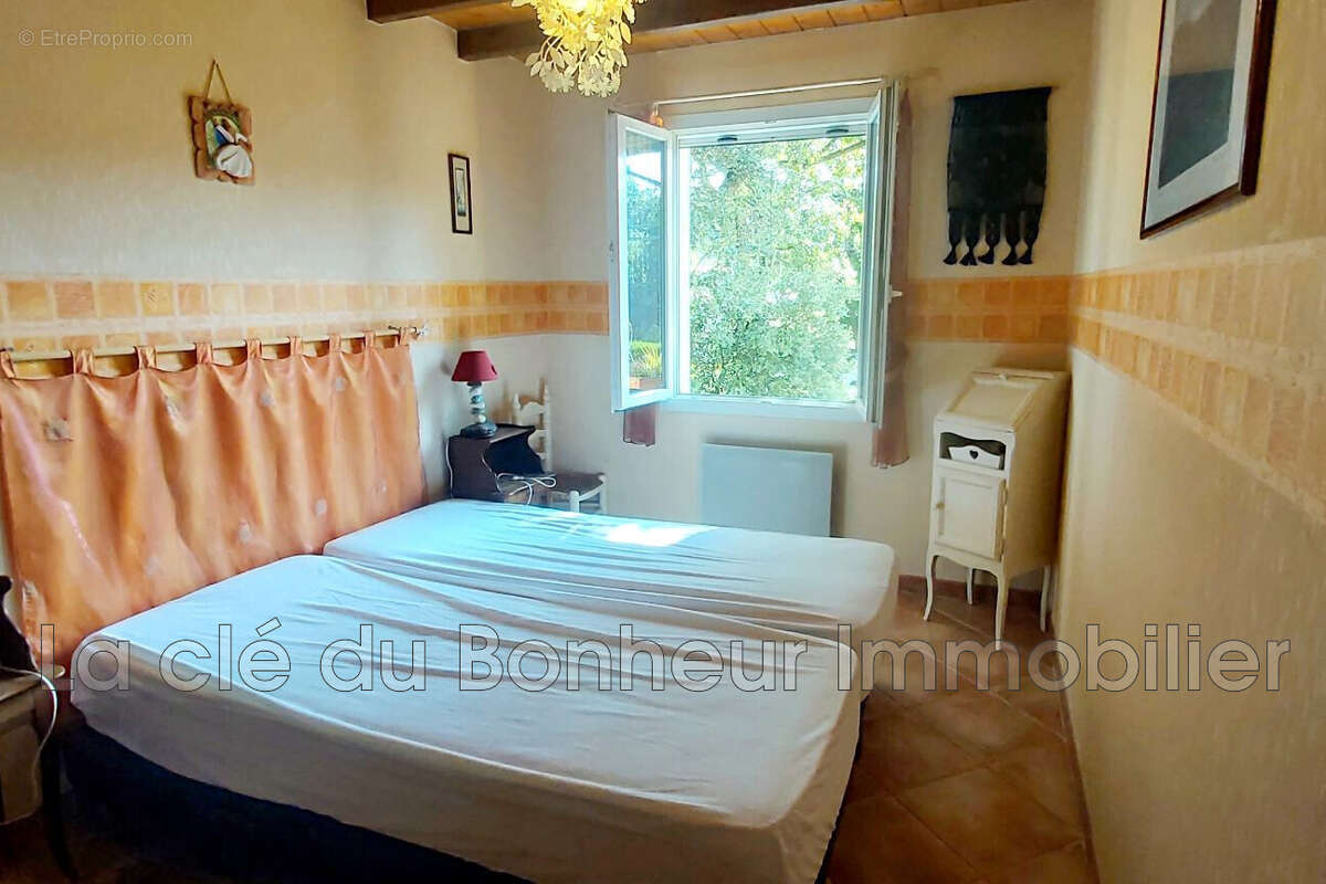 Maison à ALLEMAGNE-EN-PROVENCE