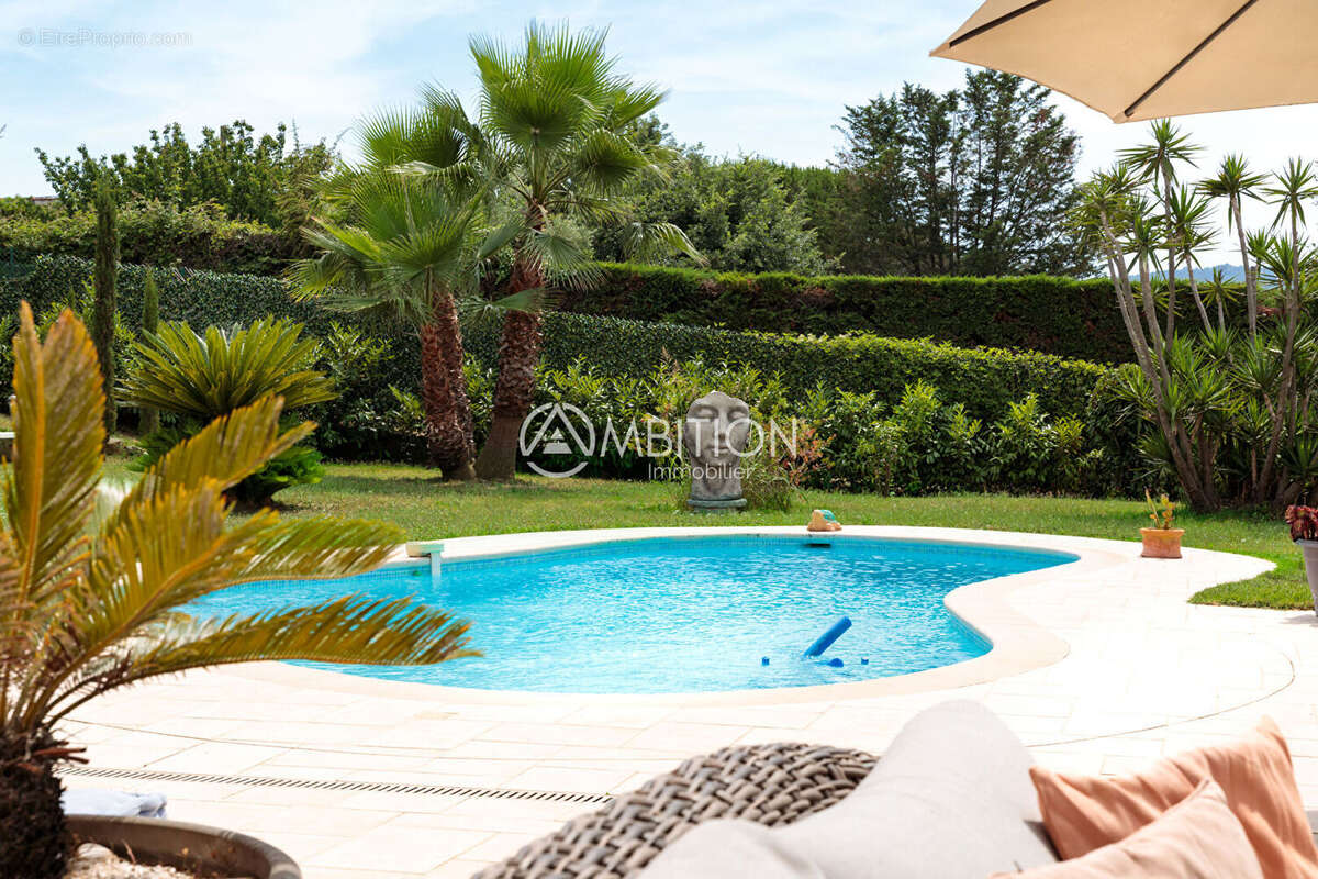 Maison à MOUANS-SARTOUX