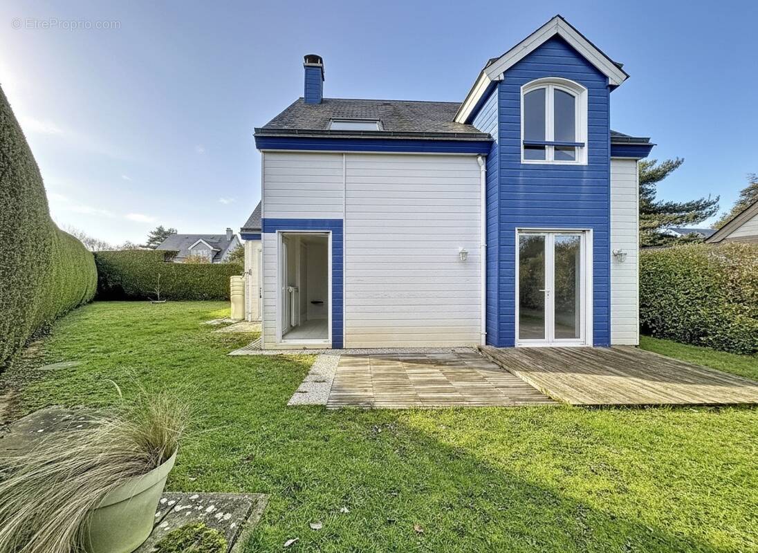 Maison à HEROUVILLE-SAINT-CLAIR
