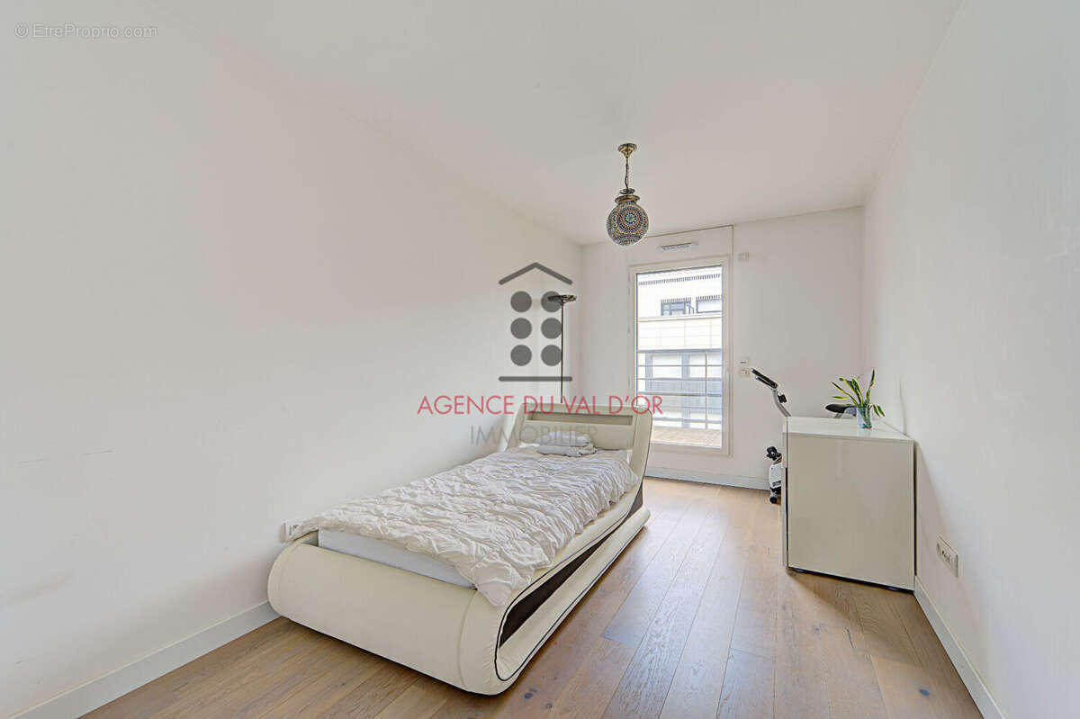 Appartement à SURESNES