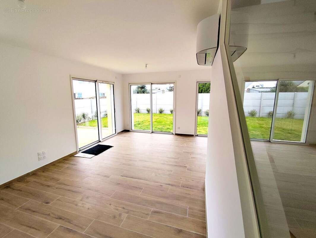 Maison à LE POULIGUEN