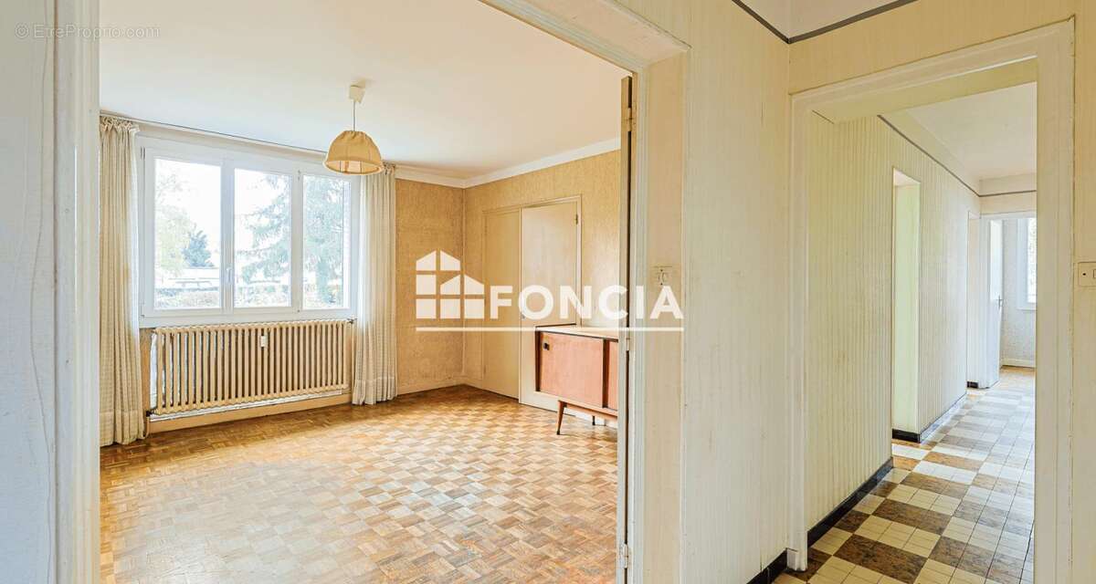 Appartement à SAINT-MARTIN-D&#039;HERES