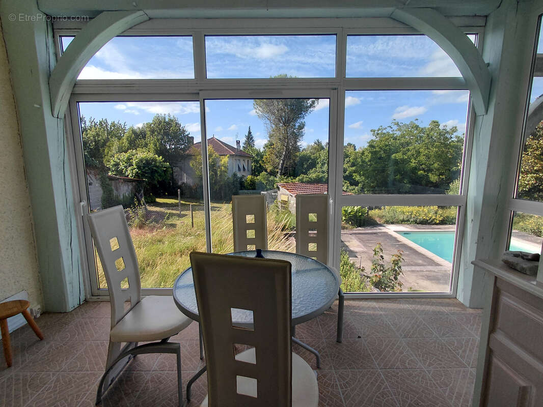 Maison à COULOUNIEIX-CHAMIERS