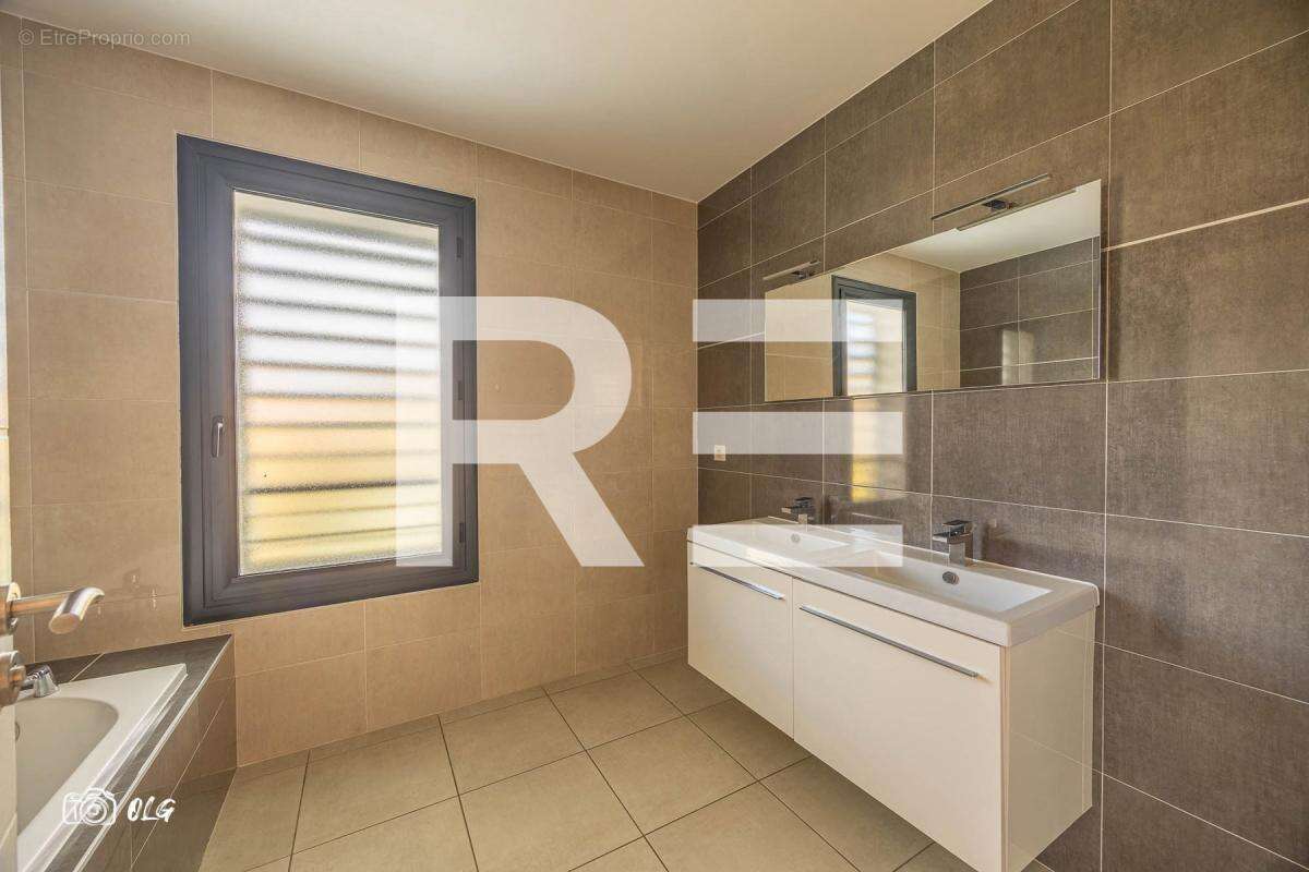 Maison à COMBAILLAUX