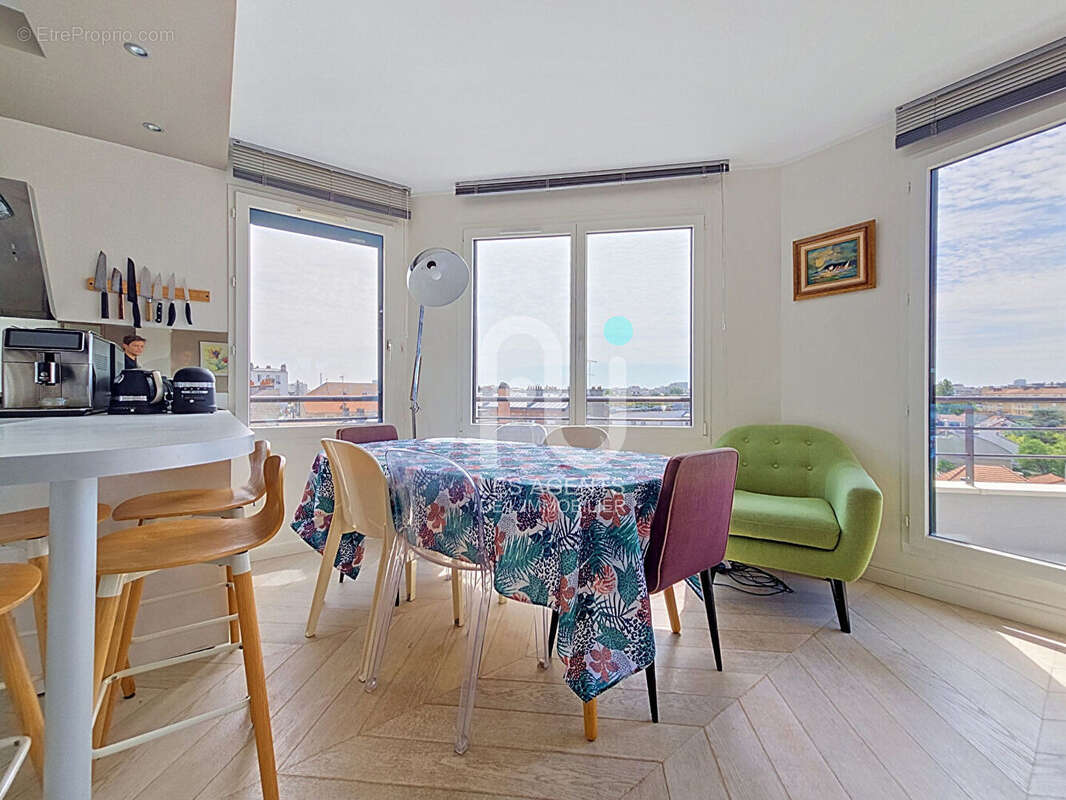 Appartement à ASNIERES-SUR-SEINE