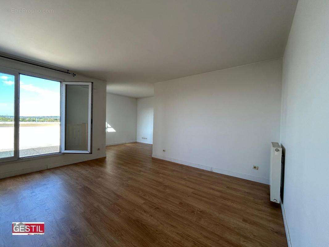Appartement à SAINT-OUEN-L'AUMONE