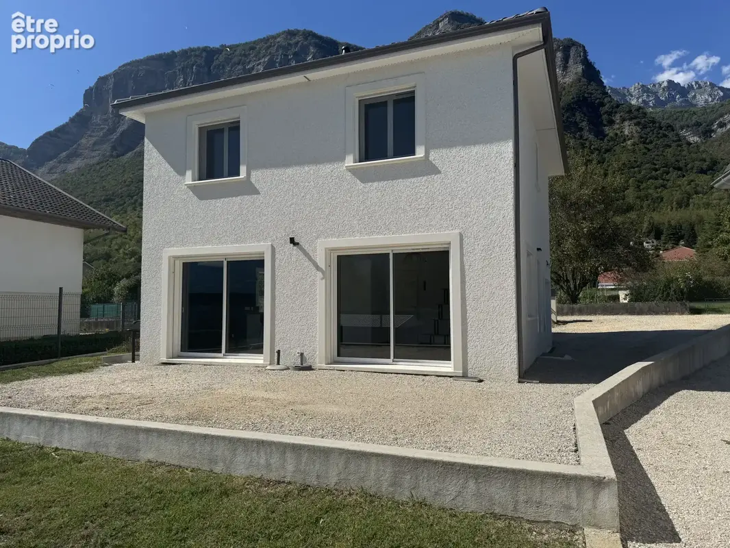 Photo Maison à Lumbin au prix de 450 000€