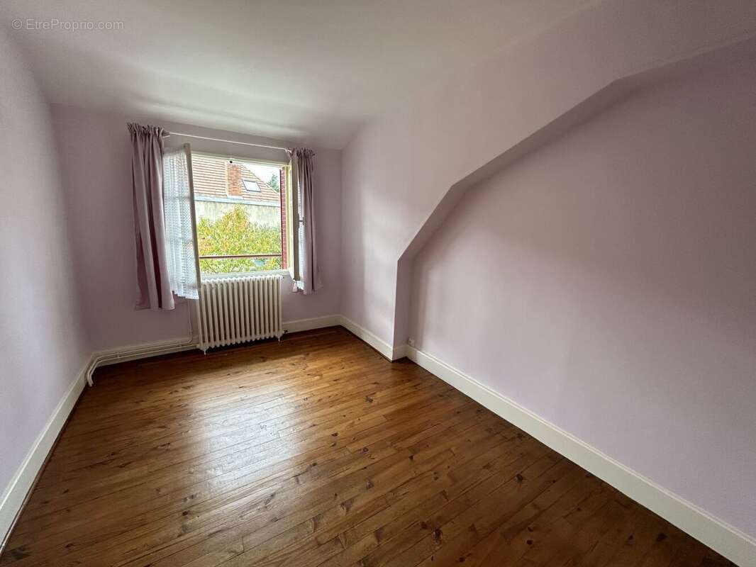 Maison à SAINT-AMAND-MONTROND