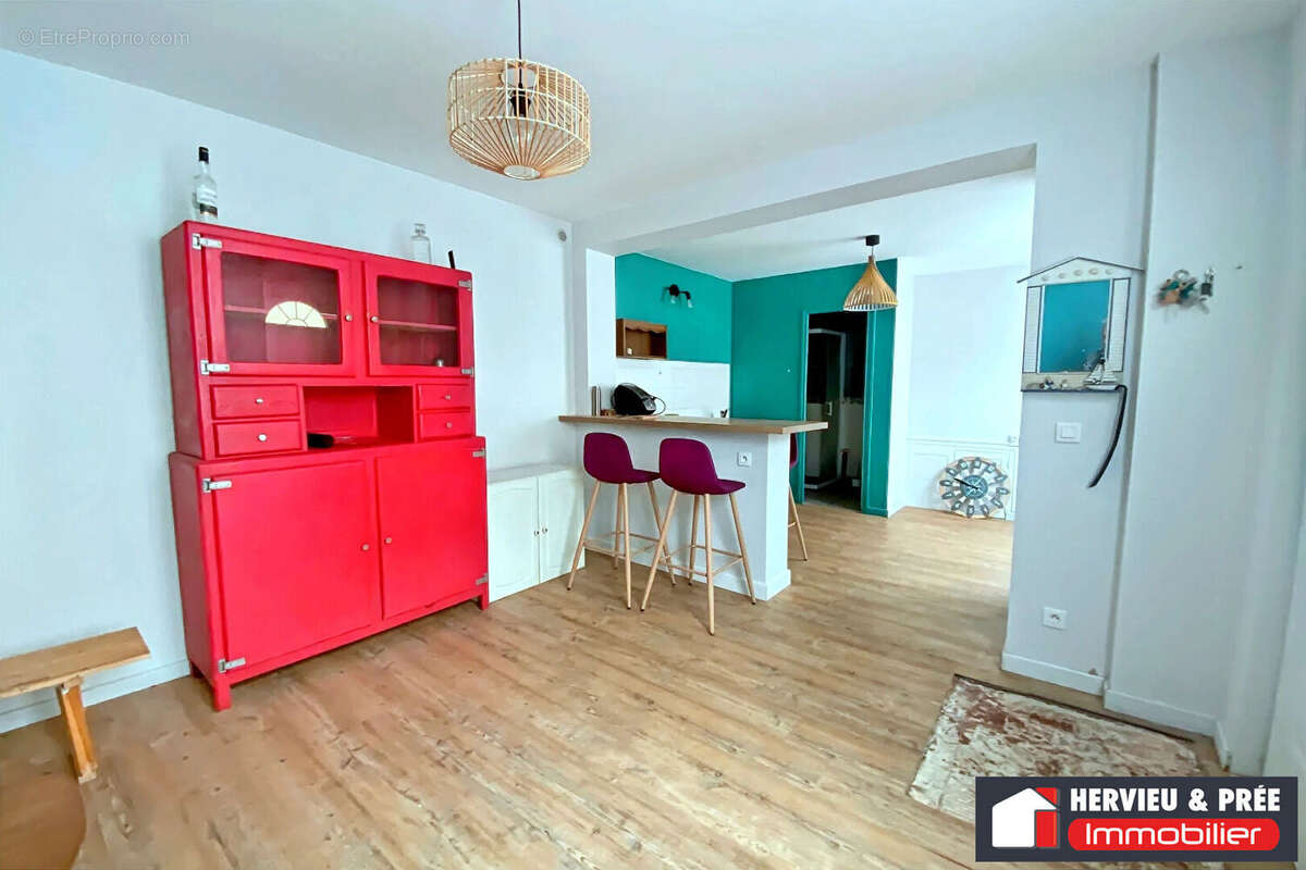 Appartement à LUC-SUR-MER