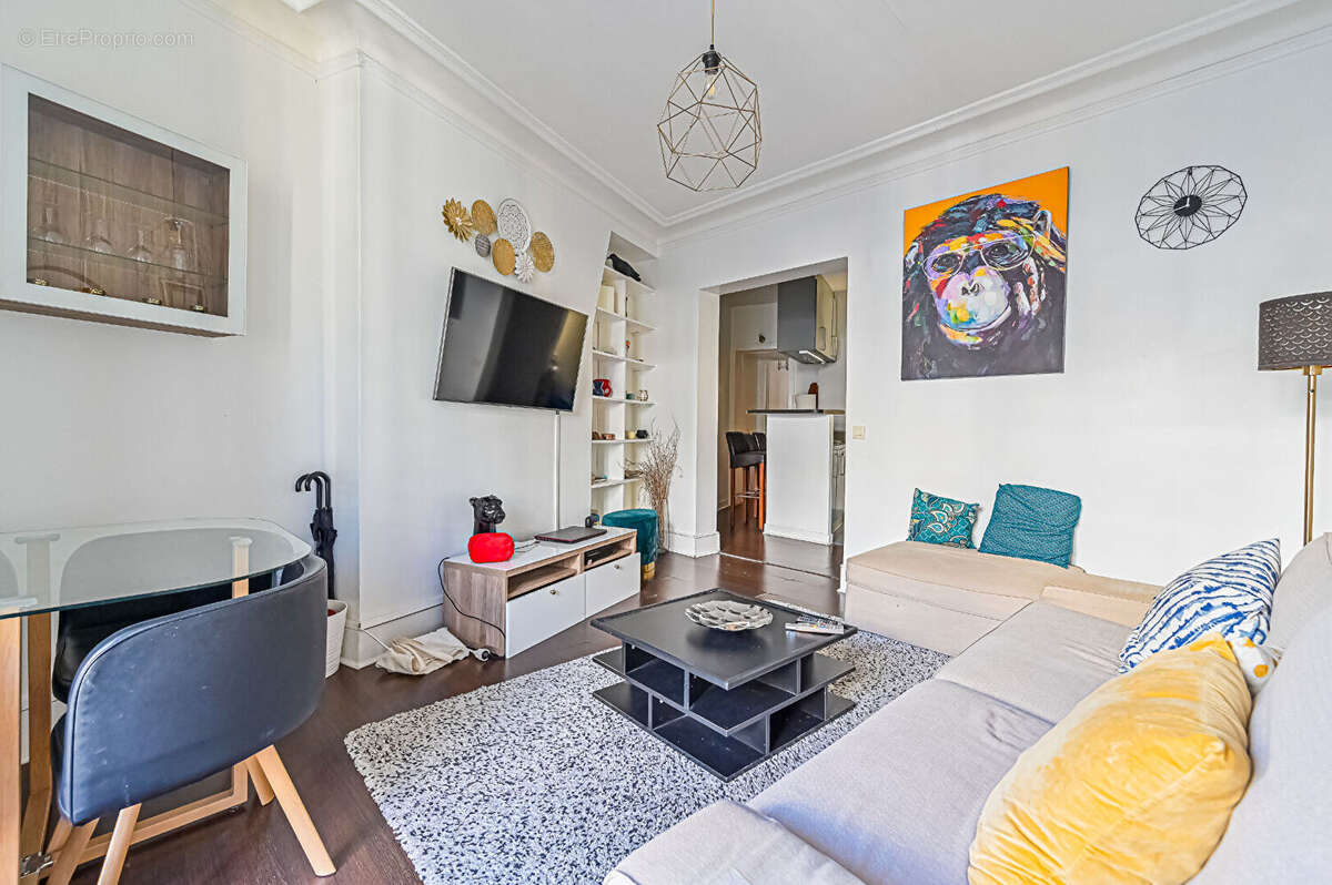 Appartement à PARIS-18E