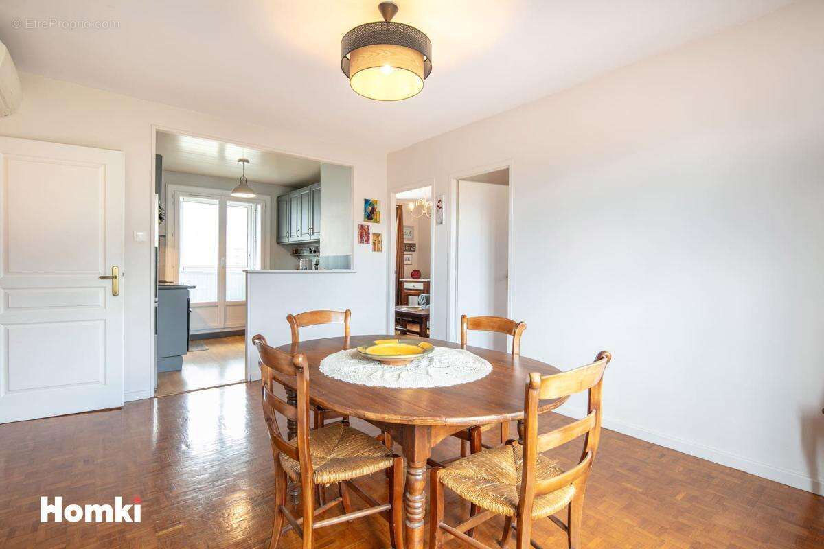 Appartement à FONTAINE