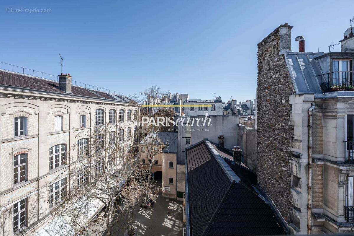 Appartement à PARIS-3E