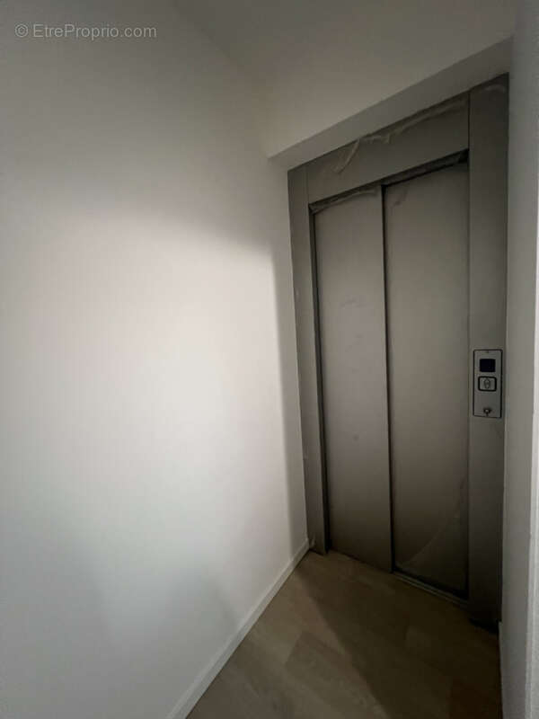  hyper centre de perpignan appartement f4 entierement refait a neuf - photo 9