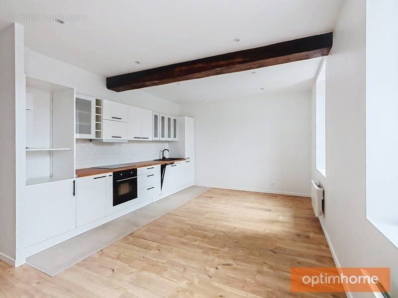 Appartement à MOUY